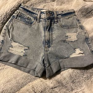 Curvy Ultra High-Rise Mom Short 3” from Hollister